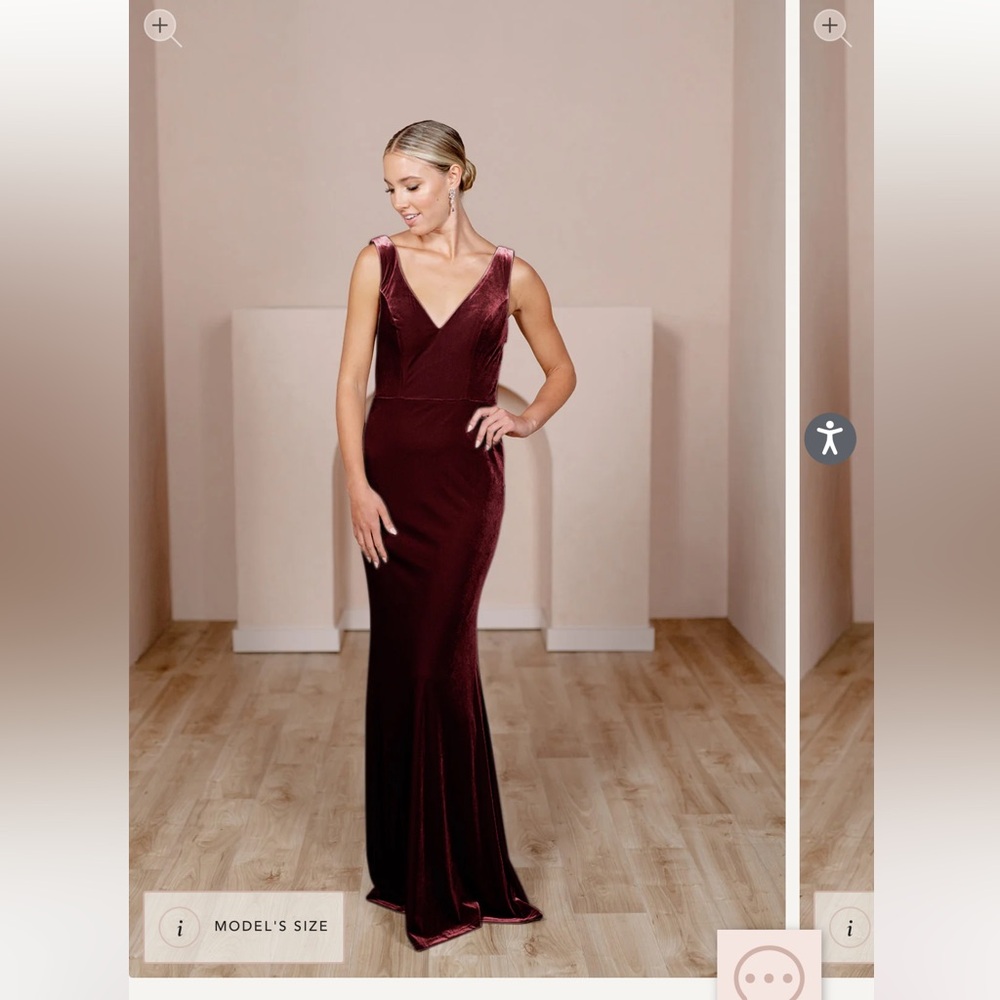 Revelry Dakota Velvet Dress. Color burgundy 610, size 6.